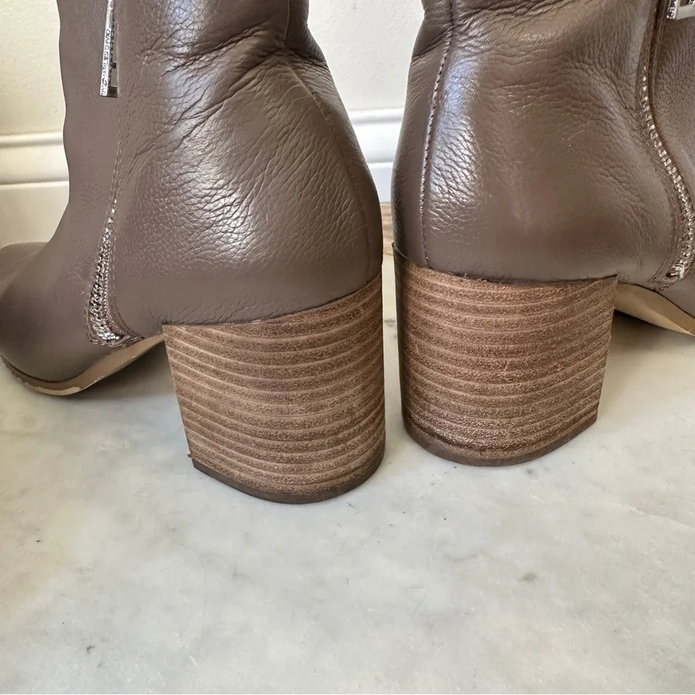 Charles David pebbled leather boots Brown Gray block Heel shoes size 7.5